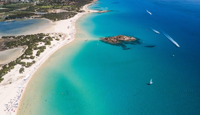 Italija: Turisti sa plaža u Sardiniji ukrali 22 kilograma pijeska i školjki