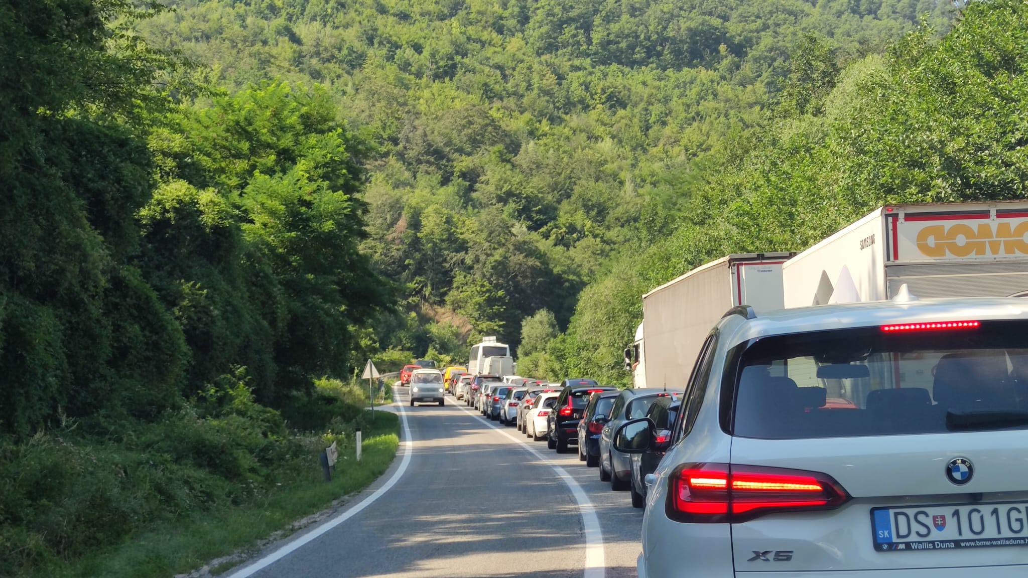 Ogromne gužve na dionici Tarčin – Konjic, počela izgradnja kružnog toka