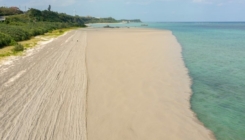 Idilična plaža na ostrvu Okinawa, ali ima jednu manu