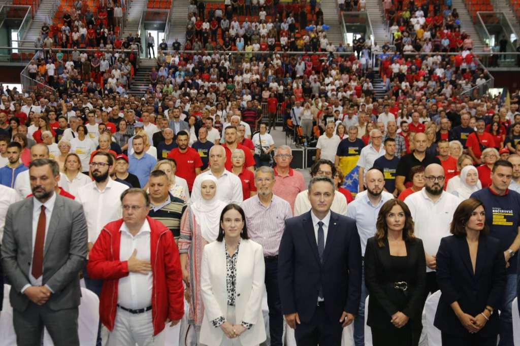 Bećirović u Zenici: Država je svetinja, državu ne možemo promijeniti, ali lošu vlast možemo