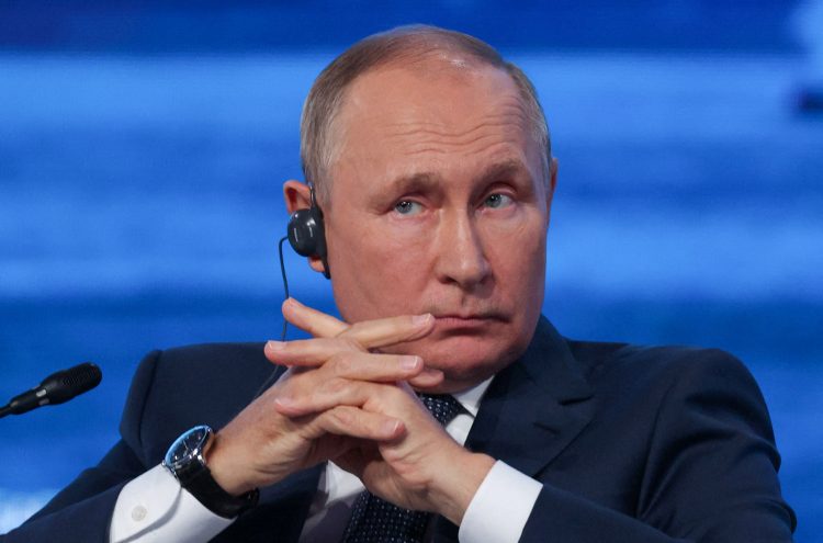 Putin: 80 godina nakon Drugog svjetskog rata njemački tenkovi prijete Rusiji