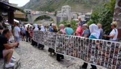 BiH: Mimohod žena Srebrenice održan u Mostaru