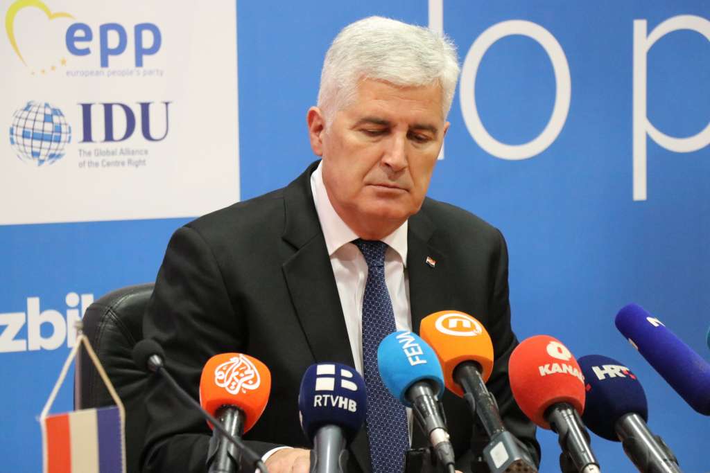 Čović: Priča o ovladavanju Klubom Hrvata završena je za sva vremena