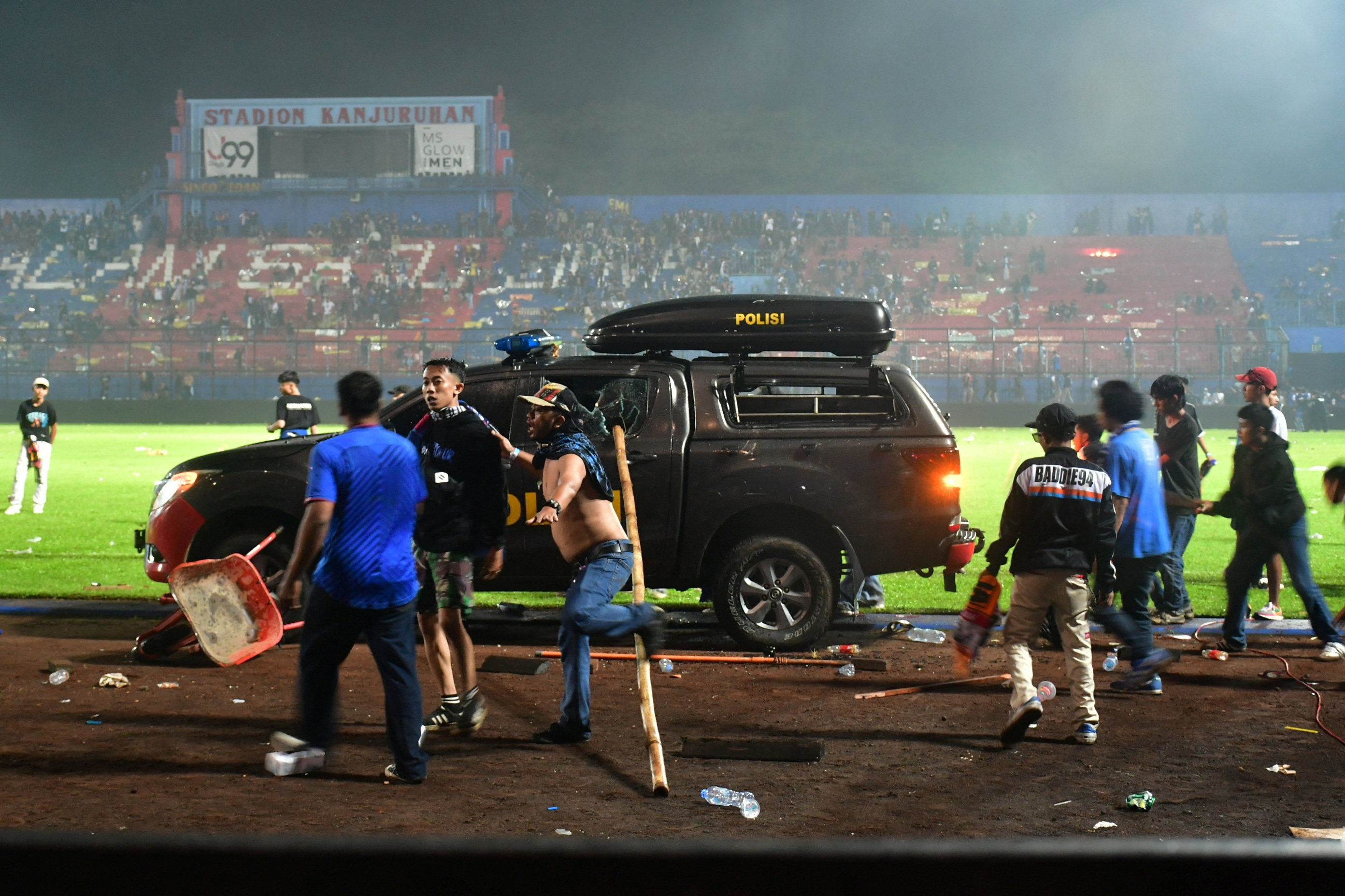 Stadion na kojem je poginulo 130 ljudi u Indoneziji će biti srušen