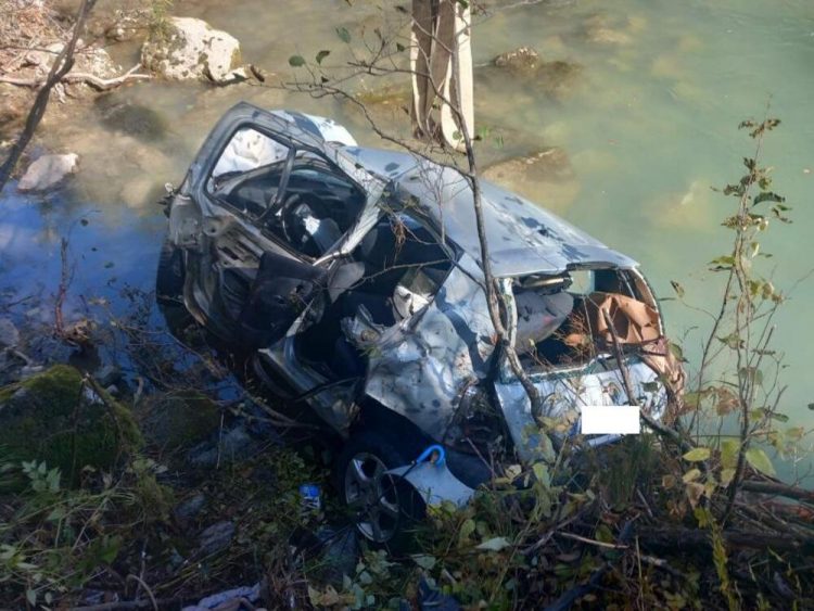 Pronašli tijelo djevojčice: Bila u autu koji je sletio u kanjon Tare, traga se za još jednim djetetom