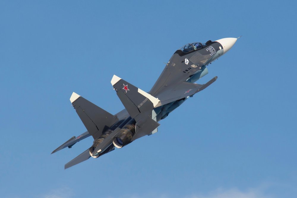 Incident iznad Crnog mora: Ruski avion ispalio raketu u blizini britanskog borbenog avona