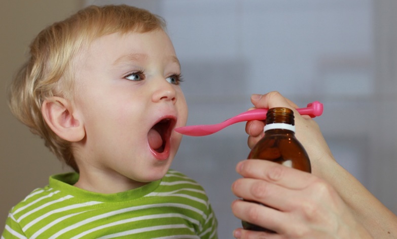 Smiju li djeca mlađa od dvije godine piti sirup protiv kašlja? Evo šta kažu pedijatri