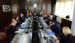 Vlada Federacije usvojila inicijativu Novalića o povećanju najnižih penzija