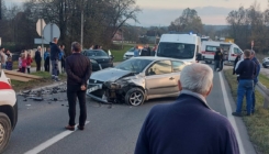 Dvije osobe su povrijeđene u sudaru kod Lukavca