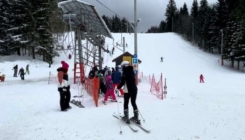 Instaliranje novog ski-lifta na Ponijerima u februaru, Eko kuća obnovljena i spremna za turiste