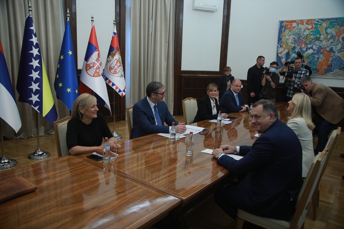 Vučić sa Cvijanović i Dodikom: U decembru zajednička sjednica vlada Srbije i bh. entiteta RS