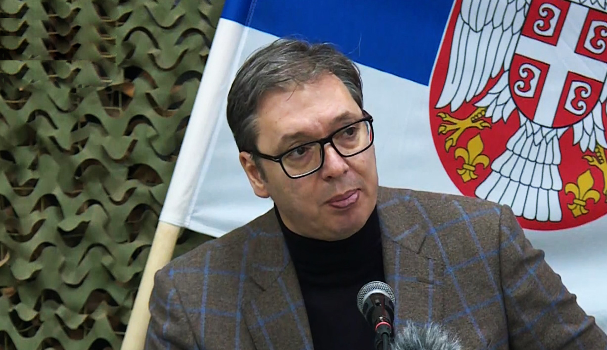 Vučić proglasio "taktičku pobjedu" na Kosovu i pozvao Srbe da se povuku s barikada
