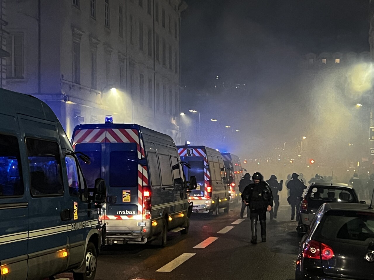 U požaru u blizini Lyona poginulo 10 osoba, među kojima petero djece