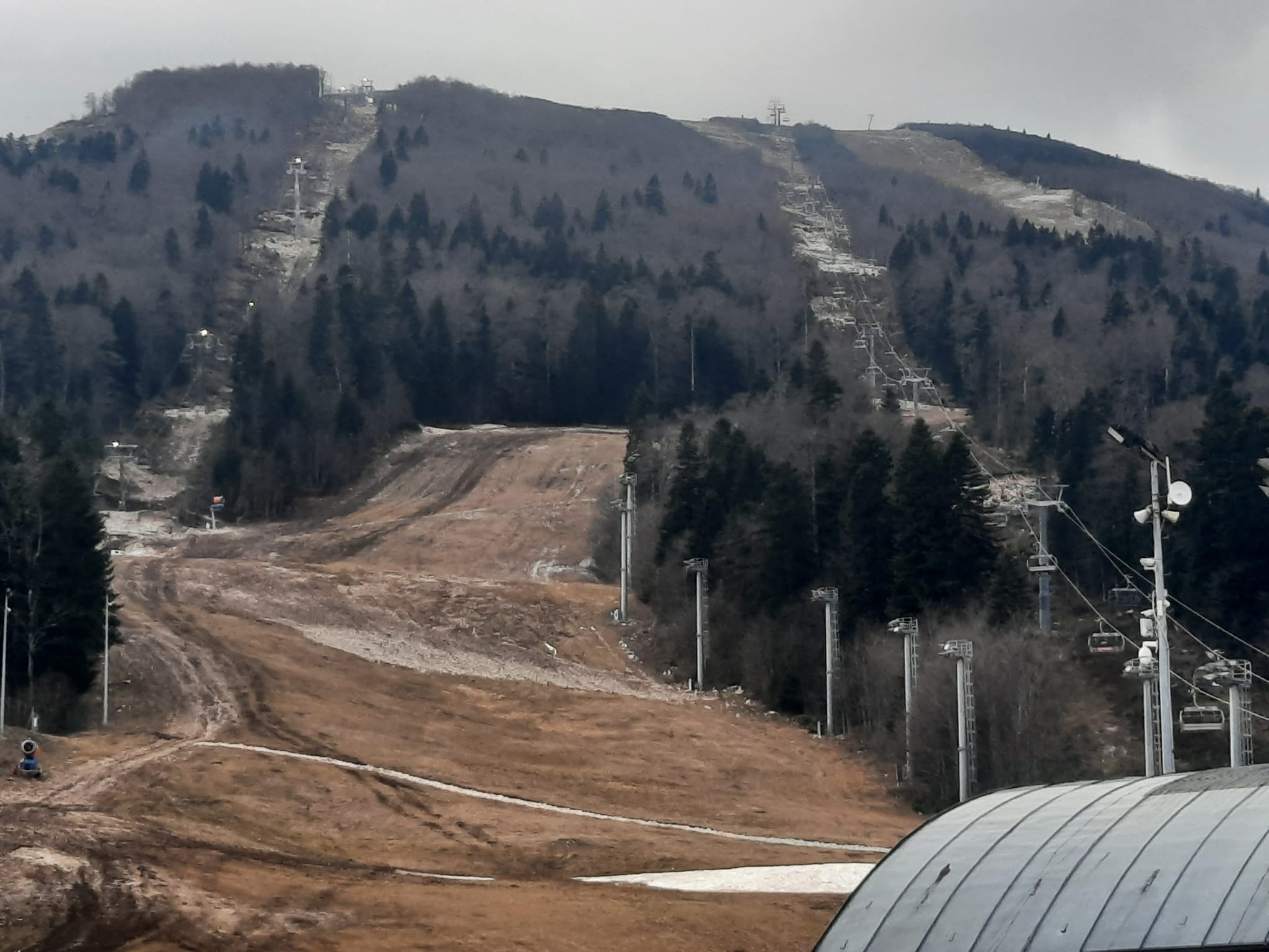 Bjelašnica bez snježnog pokrivača u januaru prvi put nakon 1962.