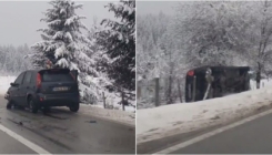 Saobraćajna nesreća na putu Tuzla – Sarajevo, dvoje povrijeđeno