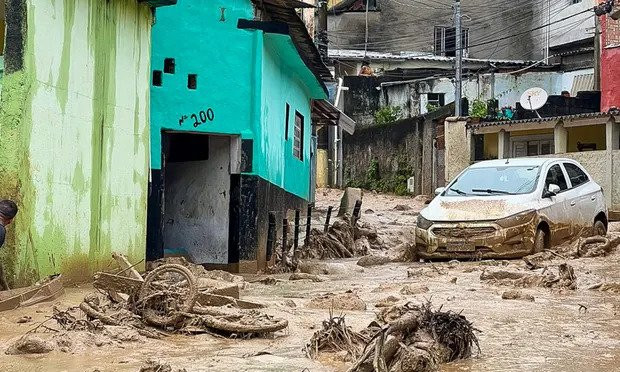 Desetine mrtvih u smrtonosnoj oluji koja je pogodila brazilsku obalu