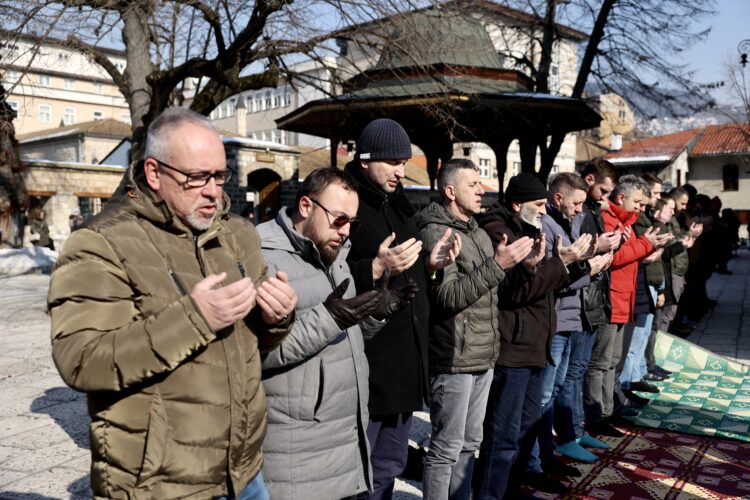 Širom BiH klanjana dženaza u odsustvu za žrtve zemljotresa u Turskoj i Siriji