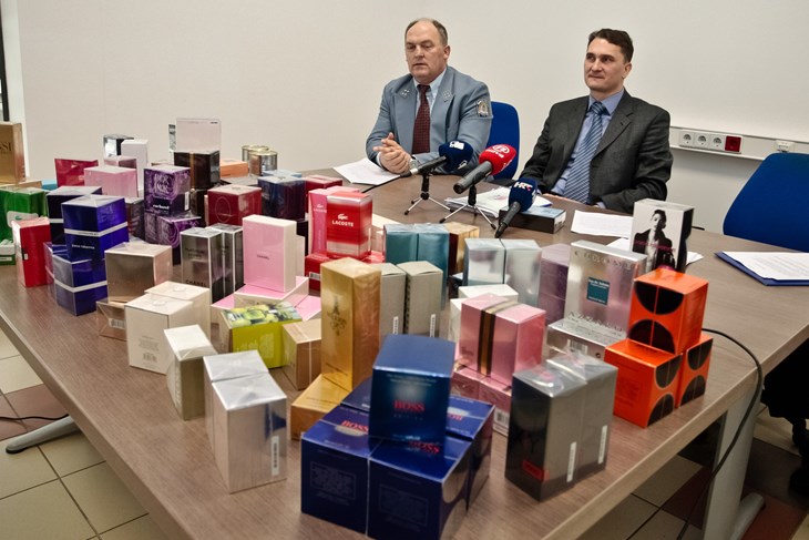Lopov 'olakšao' parfimerije u Zagrebu za više od 4.200 eura