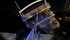 Orkanska bura prevrnula turistički brod u Crnogorskom primorju