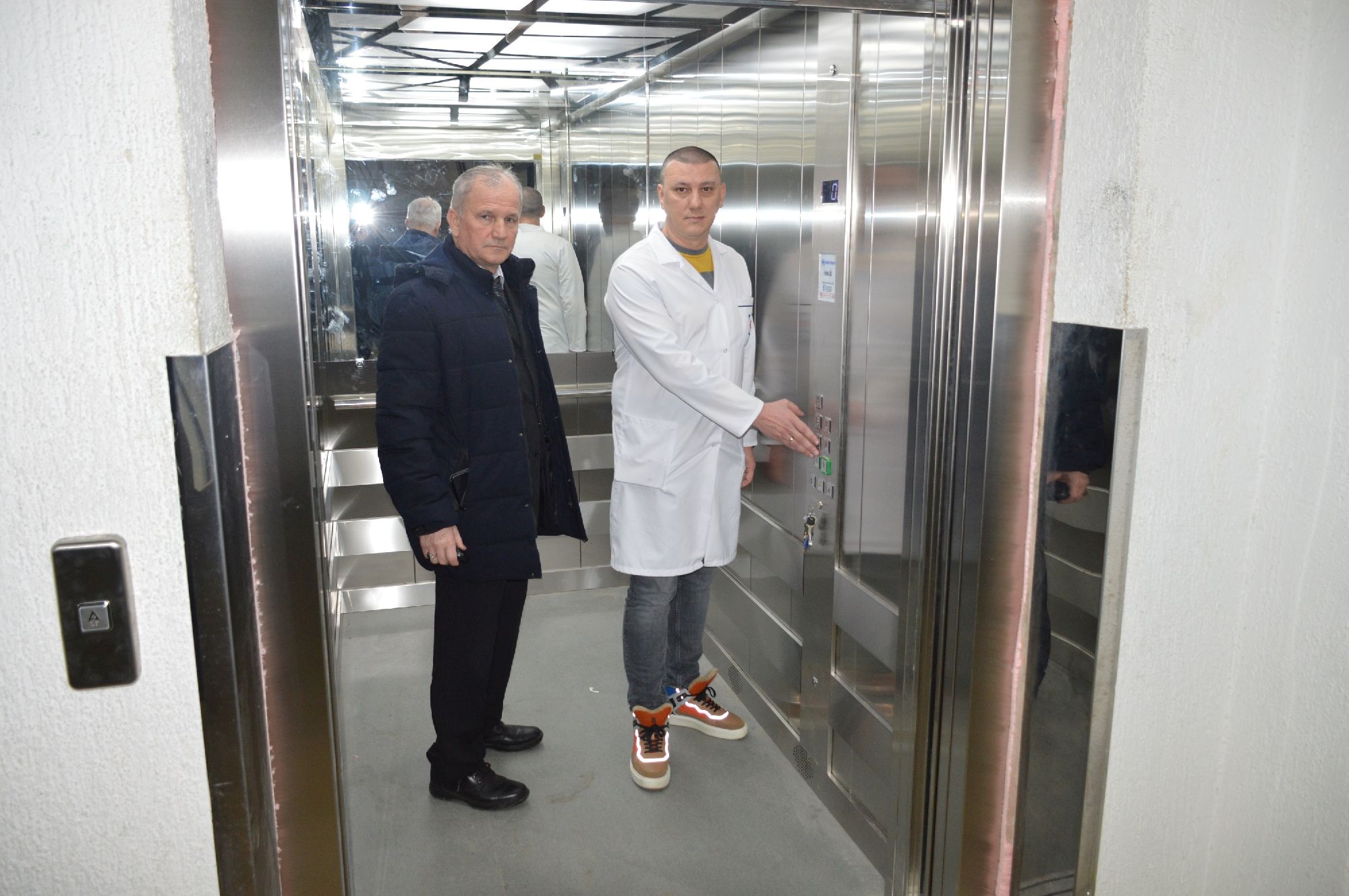 UKC Tuzla: U Klinici za interne bolesti pušten u rad novi lift