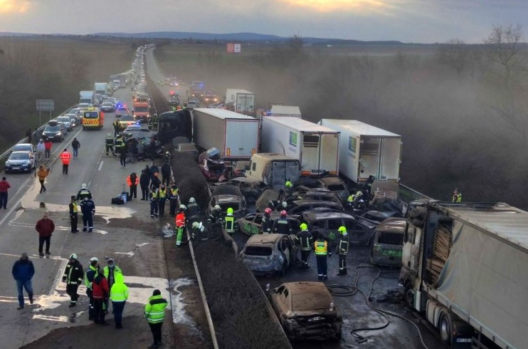 Lančani sudar 42 vozila kod Budimpešte: Automobili izgorjeli, desetine povrijeđenih