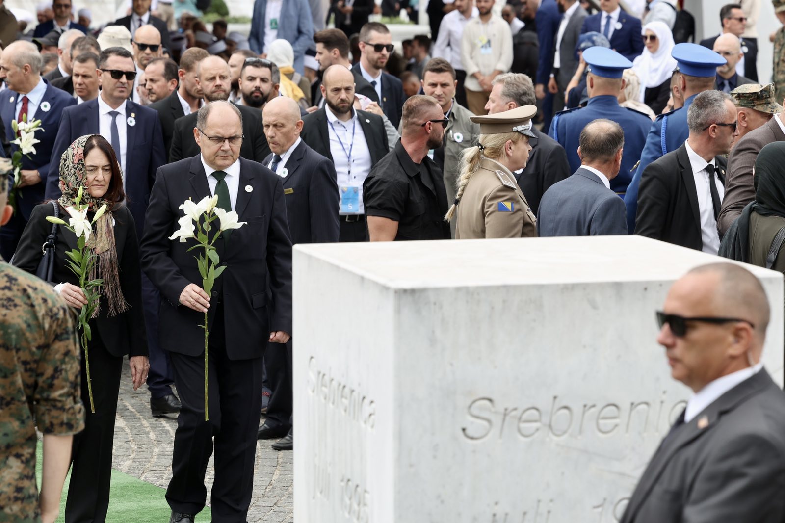 OHR odbacio kritike nakon Schmidtovog govora o srebreničkom genocidu