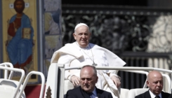 Papa Franjo otkrio da mu nedostaju putovanja vozom: Uvijek sam volio putovati javnim prijevozom