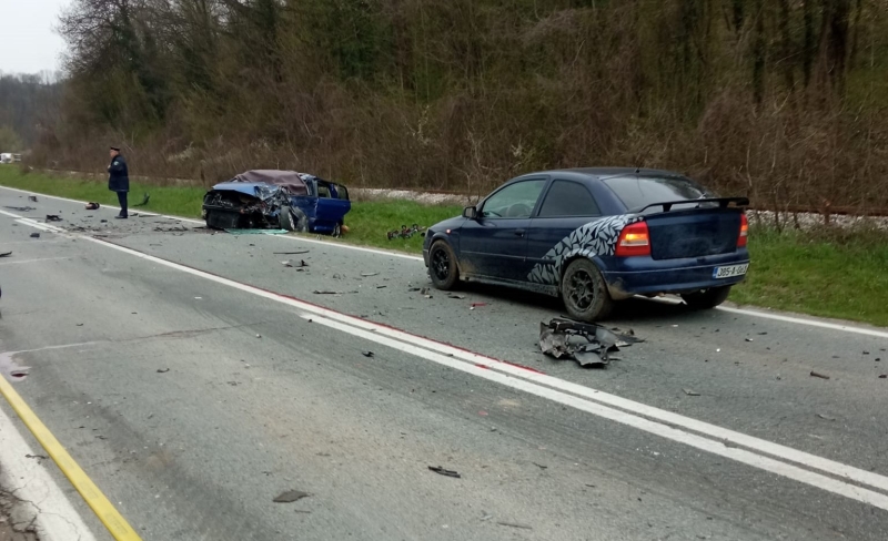 Saobraća se usporeno: U nesreći kod Srebrenika učestvovala dva automobila i kamion, ima povrijeđenih