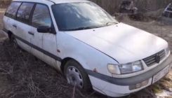 Pokušao da upali stari Passat koji je osam godina stajao na livadi