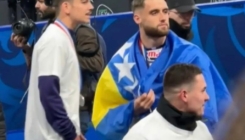Said Hamulić sa zastavom BiH proslavio osvajanje Kupa Francuske