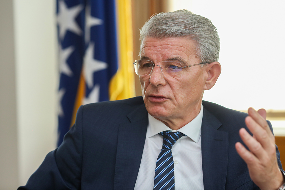 Džaferović: Što prije održati sjednicu Doma naroda o Zakonu o pranju novca, SDA stavlja uvijek interese države na prvo mjesto