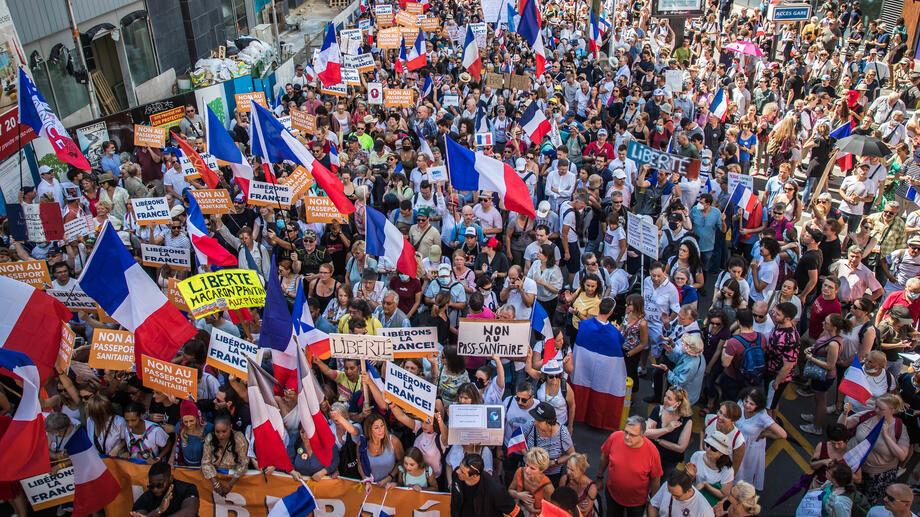 U Francuskoj danas počinju masovni protesti zbog penzione reforme
