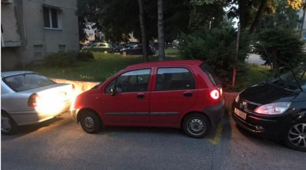 Vozačica bijesna zbog nepropisnog parkiranja: Idući put zovem i policiju i pauk