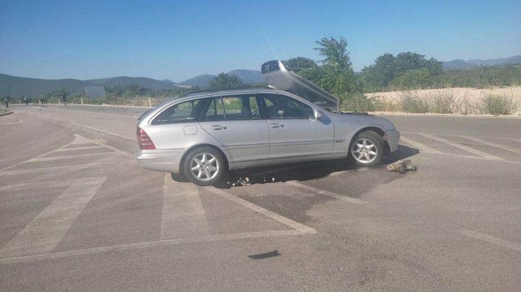 Teška nesreća na bh. putevima: Sudarili se automobil i kamion, jedna osoba poginula