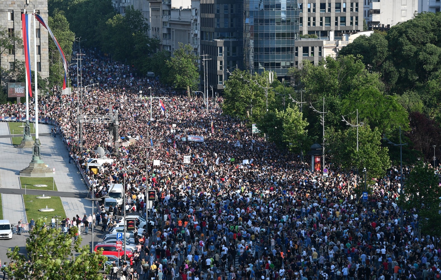 Protest “Srbija protiv nasilja”: Opozicija traži vanredne parlamentarne izbore