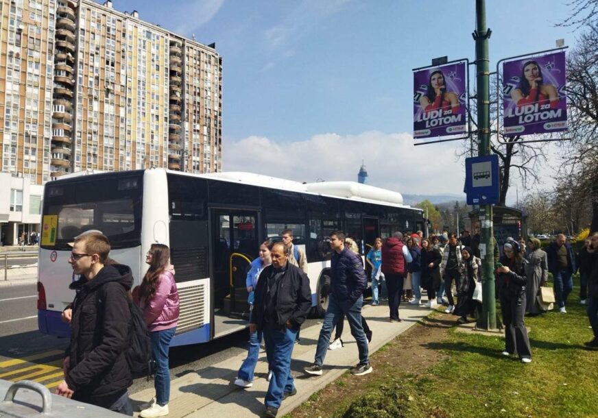 Drama u sarajevskom autobusu: Žena ušla s nožem u ruci i počela prijetiti...