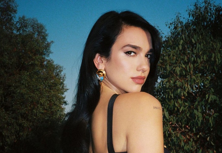 Dua Lipa kritikuje stav britanskih zvaničnika o migrantima: "Ljudi ne napuštaju svoju zemlju osim ako ne moraju"