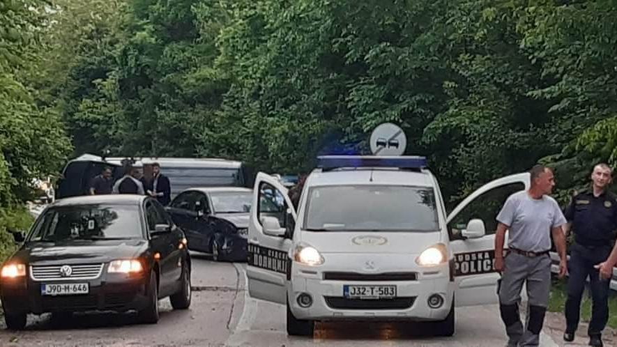 Detalji nesreće na putu Tuzla-Sarajevo: Jedna osoba poginula, povrijeđen i desetogodišnjak