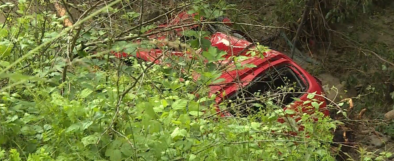 Dok je bio u lovu, bujica mu odnijela automobil