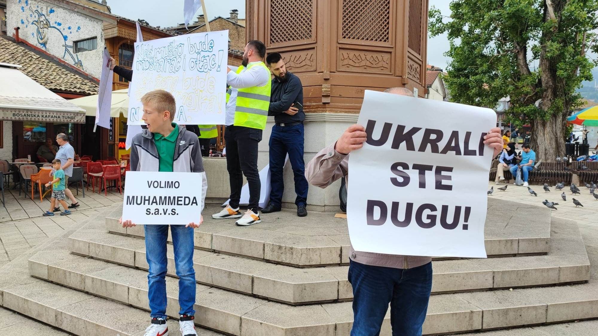 U toku protest protiv Povorke ponosa u Sarajevu