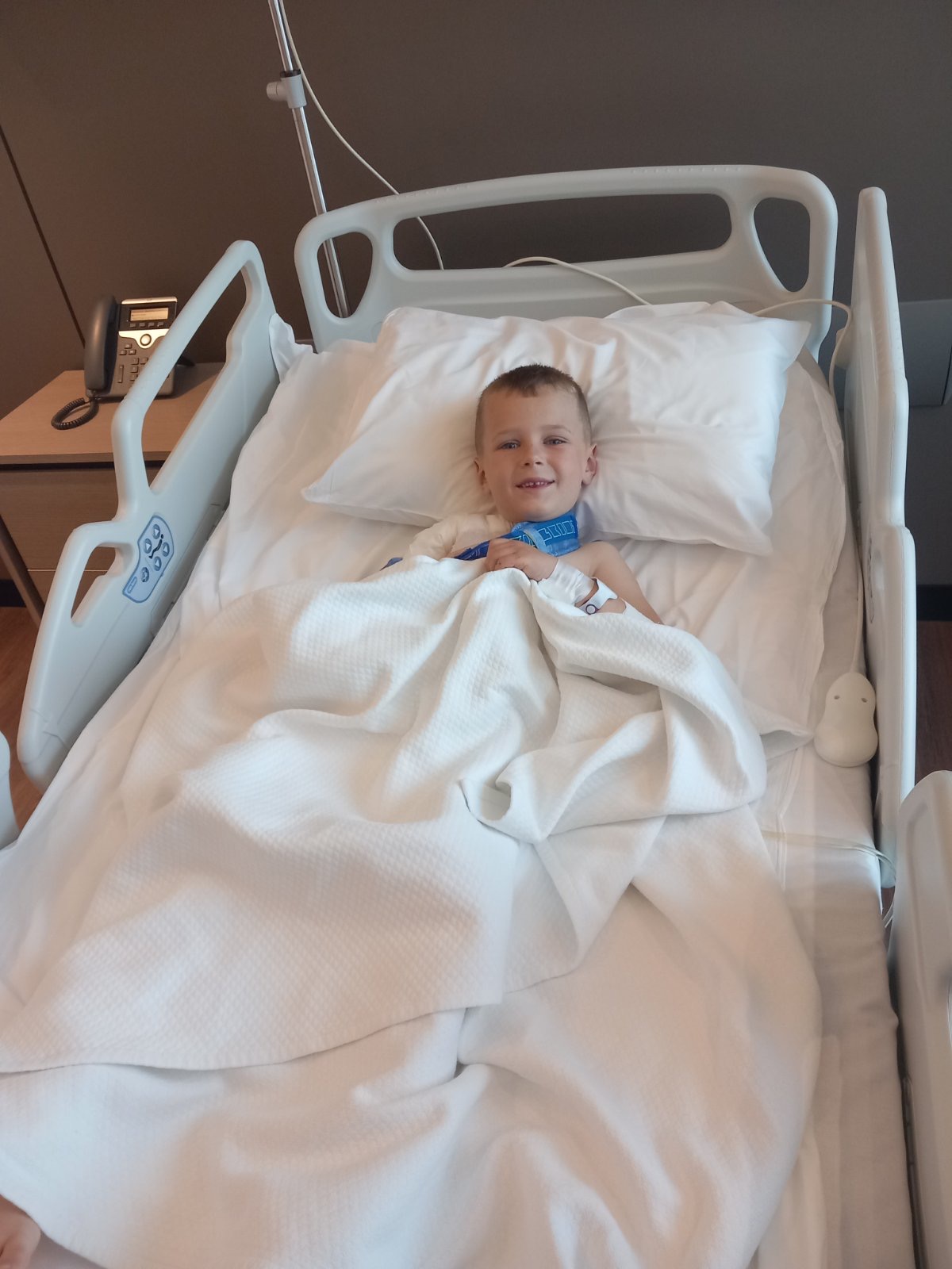 Apel za 6-godišnjeg Ajnura koji je operisao tumor