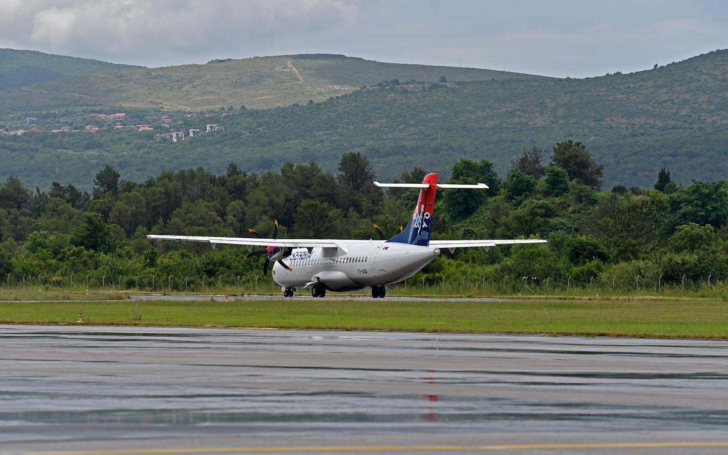 Žena se ukrcala na let "Air Srbija" sa dvije plinske boce