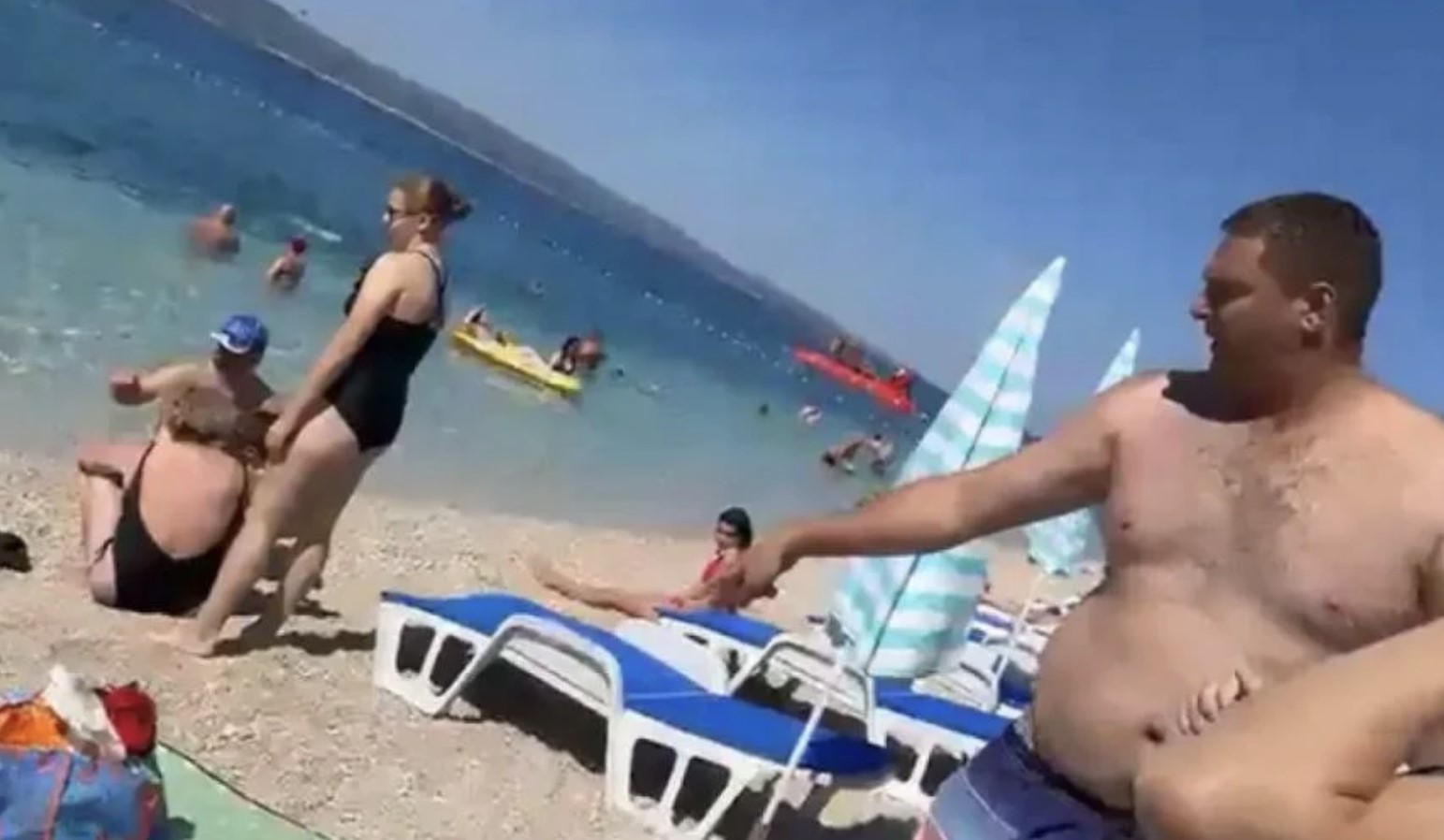 Svađa na plaži u Baškoj vodi: 'Nemoj to raditi, lijepo sam te upozorio'