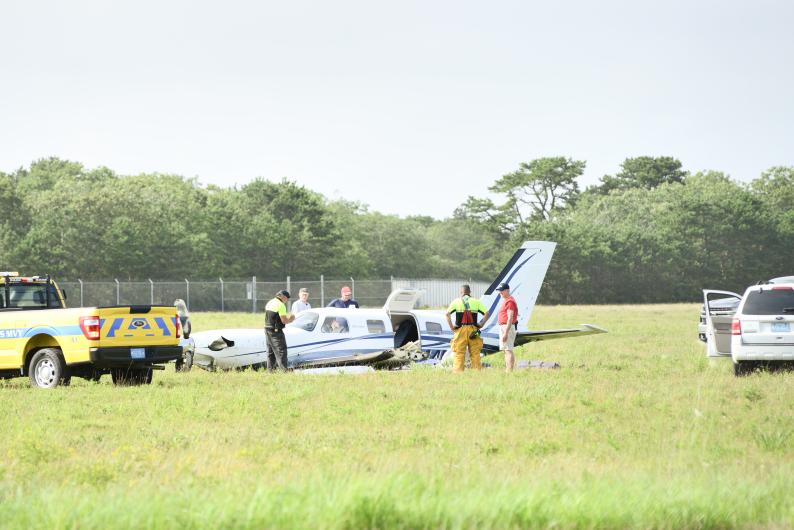 Pilotu malog aviona pozlilo, putnica prizemljila letjelicu