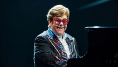 Elton John završio oproštajnu turneju, jednom pjesmom podigao 30 hiljada fanova na noge