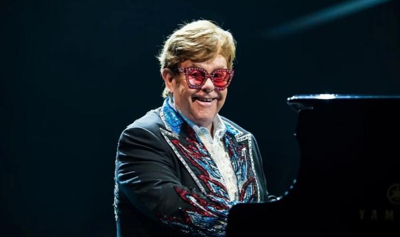 Elton John završio oproštajnu turneju, jednom pjesmom podigao 30 hiljada fanova na noge