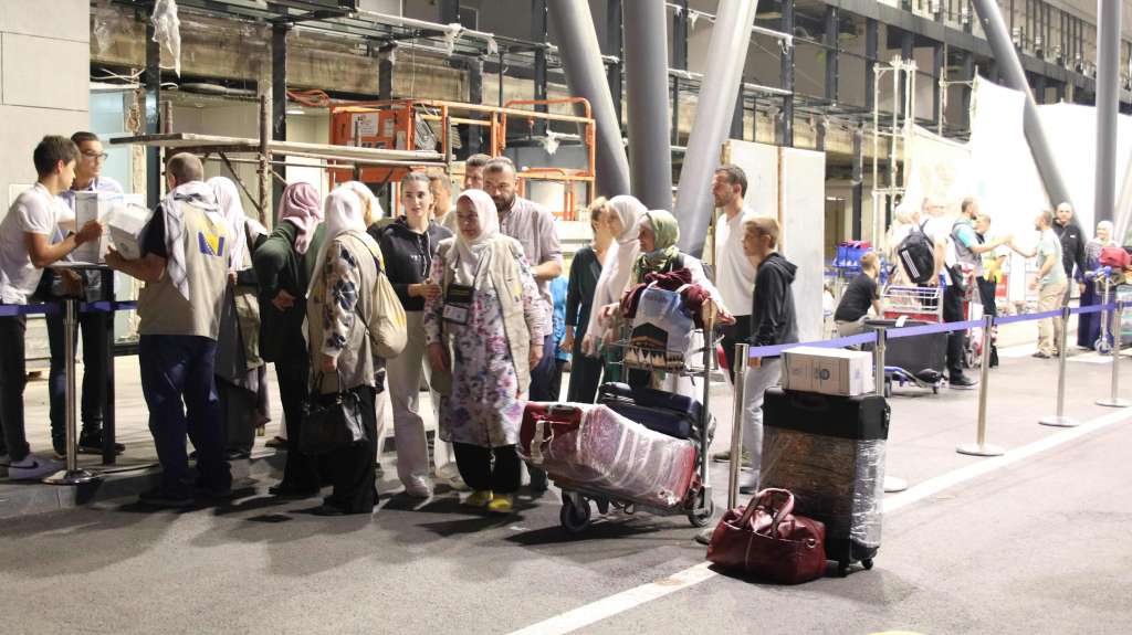 Stigla i posljednja grupa hadžija u Bosnu i Hercegovinu