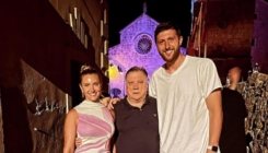 Nurkić objavio fotografiju sa Halidom sa Korčule, treći poznati Bosanac ih fotografisao