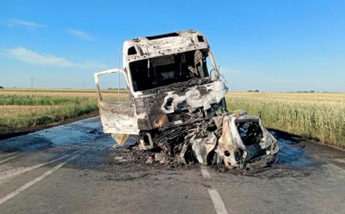 Težak udes u Srbiji: Zapalila se dva vozila, jedan vozač izgubio život u požaru