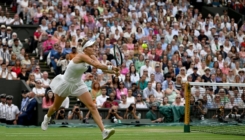 Čehinja Marketa Vondrousova osvojila Wimbledone